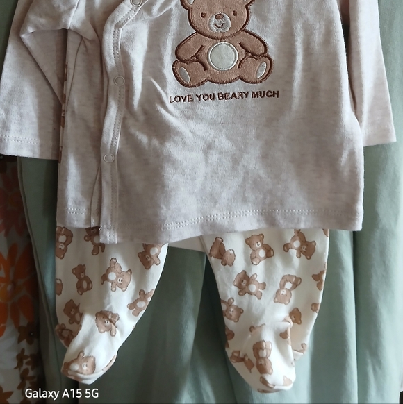 4 Piece Set - Picture 2 of 5